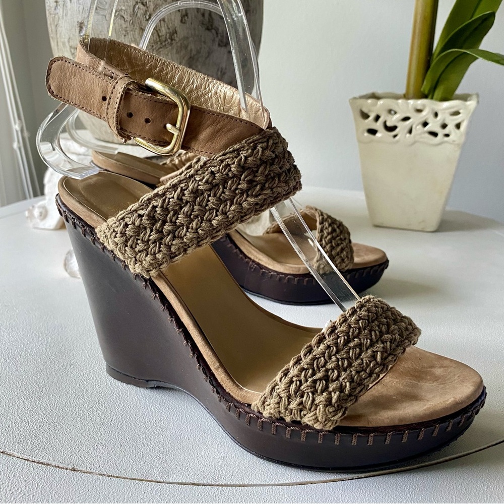 Stuart Weitzman Boho Crochet Weaved Khaki Wedge Sandals Womens 6M Tan Brown Rare